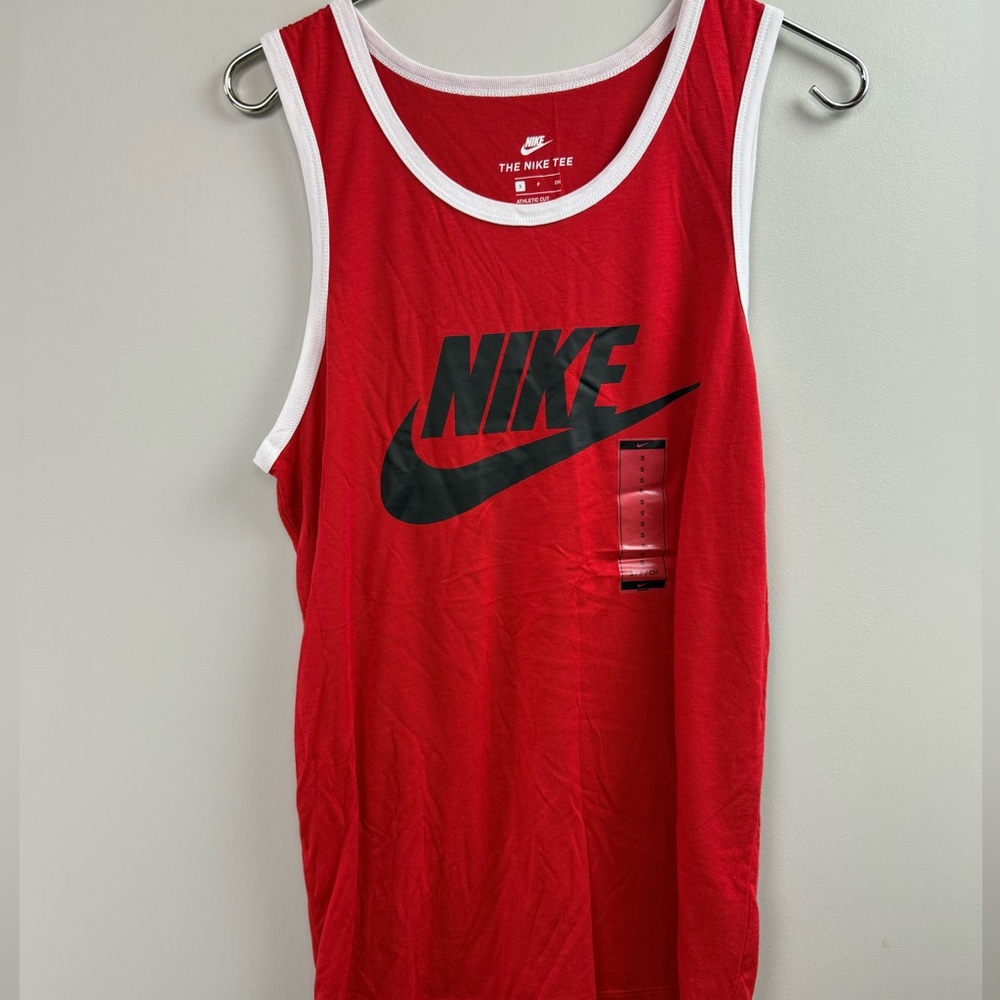 Nike Graphic Logo Tank Top Shirt Muscle Shirt Sleeveless Tee NWT - Picture 3 of 4